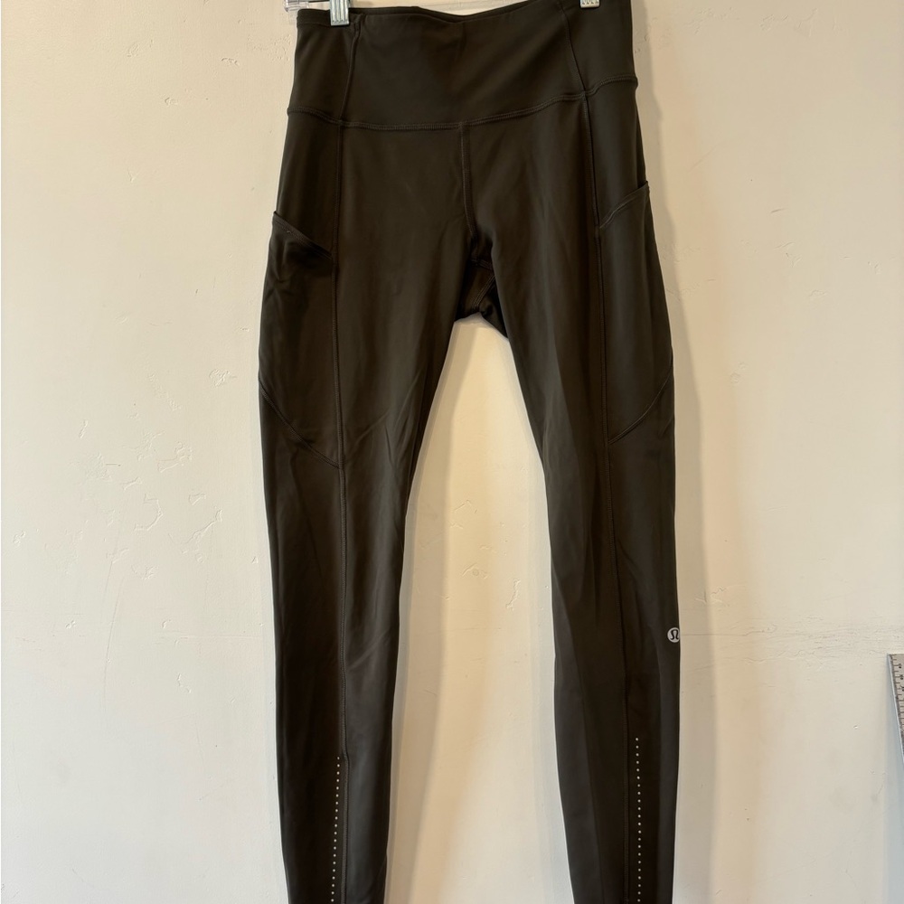 Lululemon Fast and Free High-Rise Tight 24” Size 6 Pockets Nulux Running green